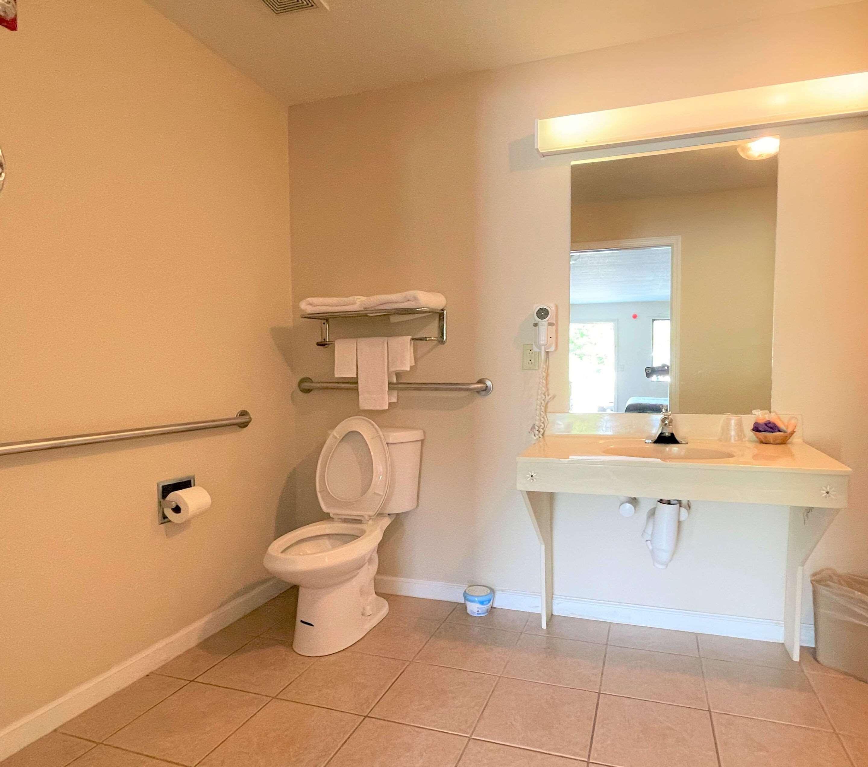 Days Inn Sandersville Екстериор снимка